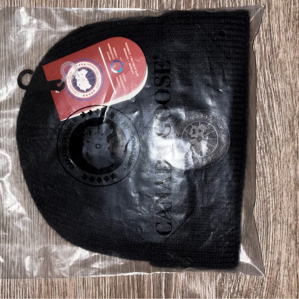 Canada Goose Ribbed Black Knit Hat